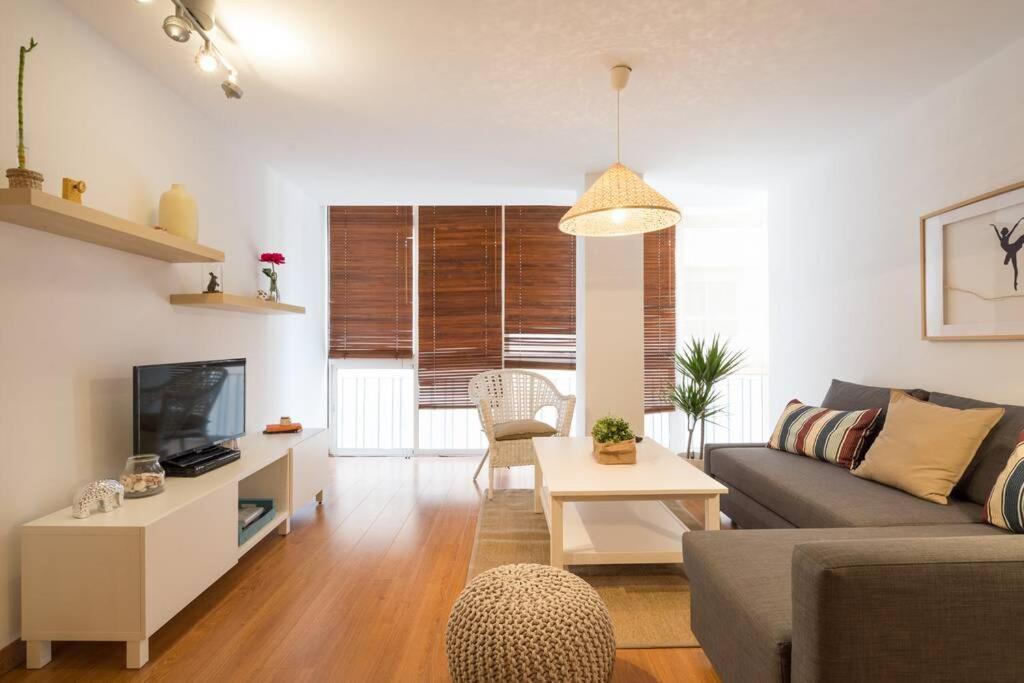 Tgh/ Malaga Centro Con Parking Apartment Exterior photo